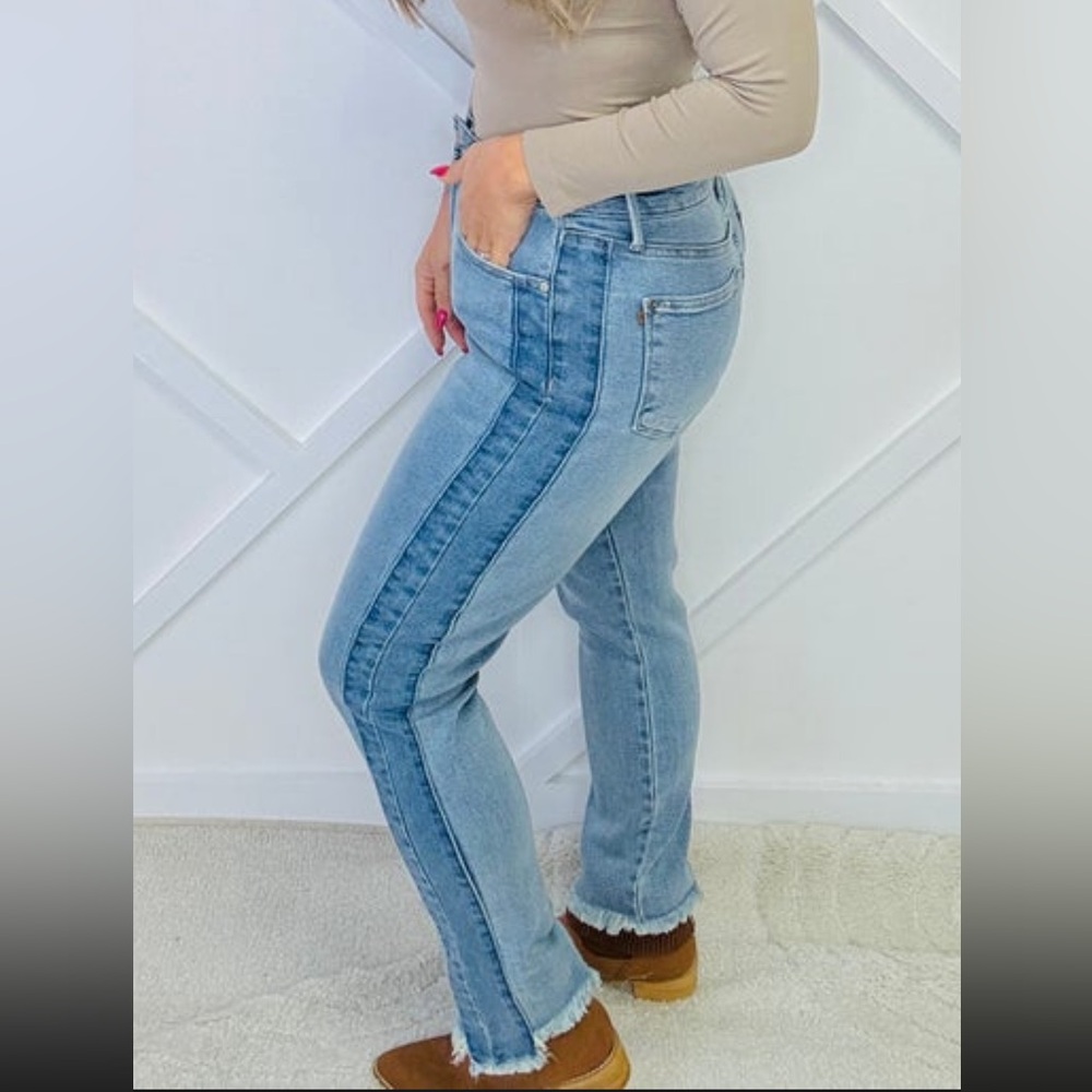 Judy Blue Vintage Wash Boyfriend Jeans Denim Side Panel Detail
